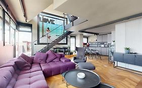 Stylovy Loft S Ohromnou Terasou
